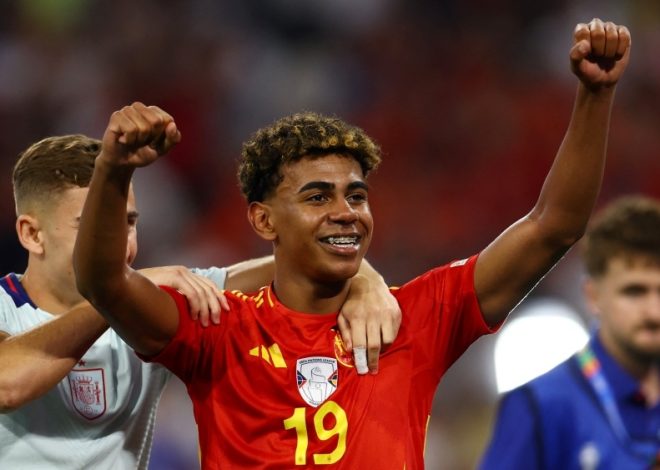 Lamine Yamal và Tây Ban Nha lập siêu kỷ lục khi vào chung kết EURO 2024